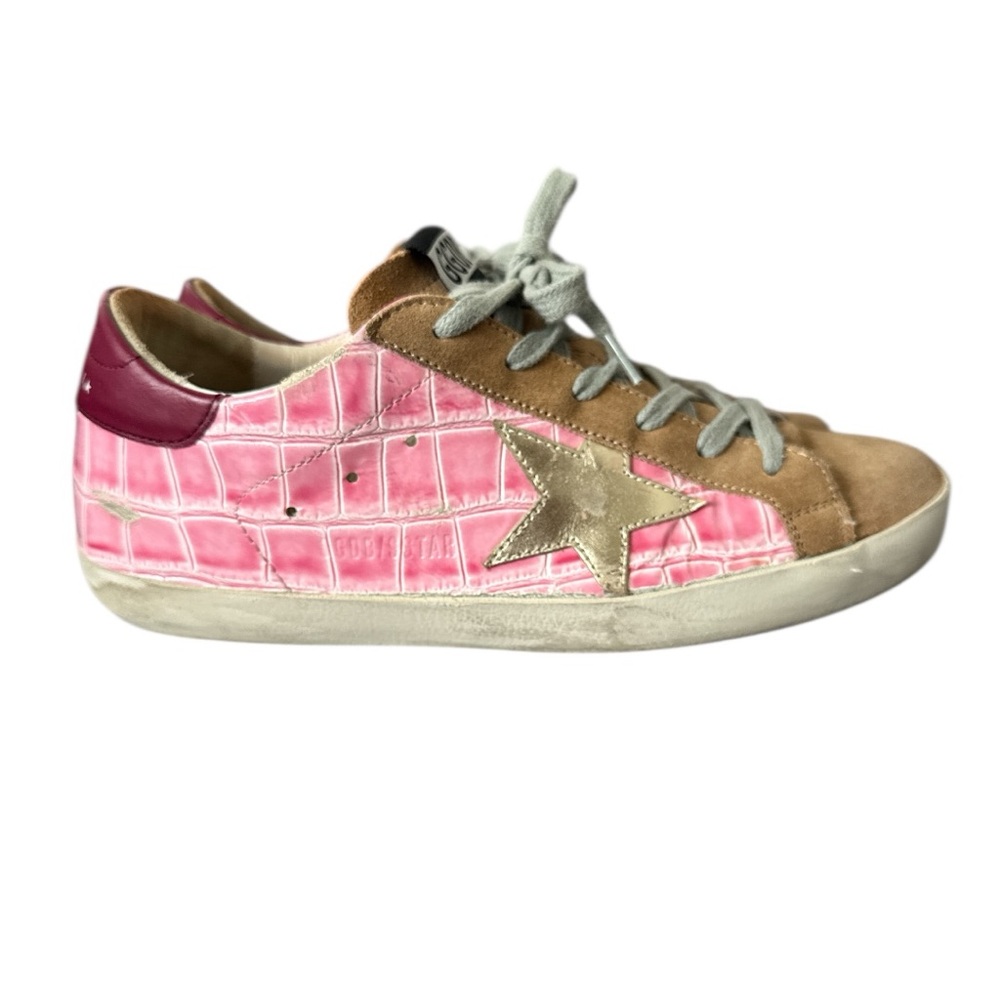 Golden Goose Superstar Sneakers
Size 38 - Picture 2 of 7
